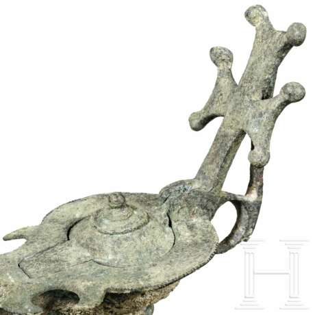Bronzene Öllampe für Kandelaber, byzantinisch, 7. Jhdt. - Foto 3