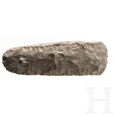 Große Steinaxt mit rundem Nacken, nordostdeutsch, 4. - 3. Jtsd. v. Chr. - Foto 1