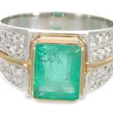 Ring: neuwertiger Bicolor-Smaragdring von ca. 2,16ct, Platin/18K Gold - фото 2