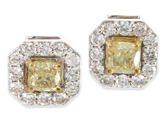 Ohrschmuck: 1 Paar Brillantohrstecker mit Fancy Yellow Diamanten, insgesamt ca. 1,4ct - photo 1