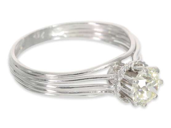 Ring: sehr dekorativer Goldring mit einem Altschliff-Diamanten von ca. 0,8ct, 18K Gold - фото 2