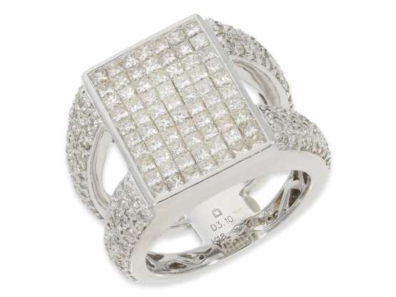 Ring: ungewöhnlicher Designerring mit Diamantbesatz von insgesamt 3,10ct, 18K Gold - photo 1
