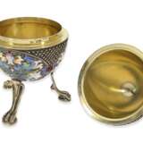 Dose: reich verzierte Silberdose mit feinsten Emaillierungen, im Stil der Fabergé-Eier, Russland 20. Jahrhundert - photo 3