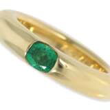 Ring: sehr solide gefertigter Bandring mit Smaragd, 18K Gelbgold - photo 2