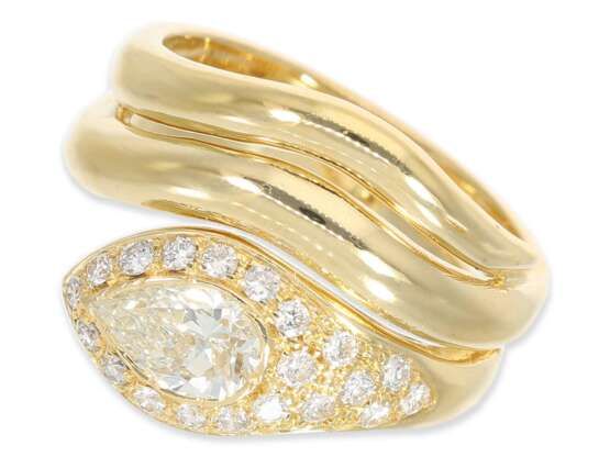 Ring: attraktiver italienischer Designerring in Schlangenform mit Diamant- und Brillantbesatz von insgesamt ca. 0,9ct, 18K Gold - photo 1