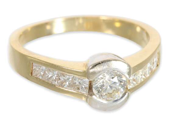 Ring: attraktiver vintage Brillantring, insgesamt 0,96ct, incl. Zertifikat,18K Gold - Foto 2