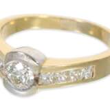 Ring: attraktiver vintage Brillantring, insgesamt 0,96ct, incl. Zertifikat,18K Gold - фото 3