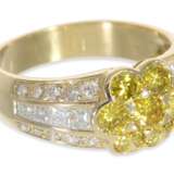 Ring: gelbgoldener Goldschmiedering mit hochwertigem Diamantbesatz, insgesamt ca. 1,8ct, 18K Gold - photo 3