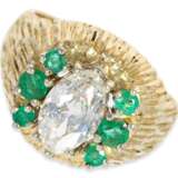 Ring: sehr interessanter und ausgefallener vintage Smaragd/Brillant-Goldschmiedering, 18K Gold - Foto 1