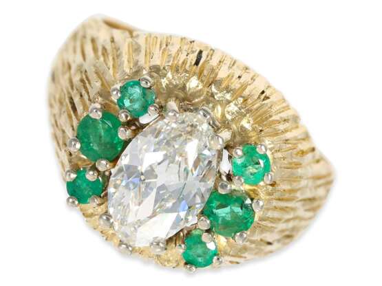 Ring: sehr interessanter und ausgefallener vintage Smaragd/Brillant-Goldschmiedering, 18K Gold - Foto 1