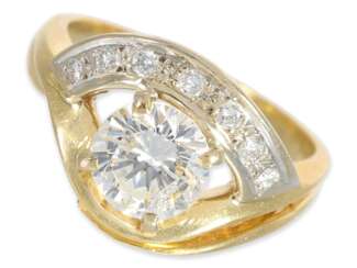 Ring: interessanter vintage Goldring mit einem Brillanten von ca. 1,55ct, 18K Gold