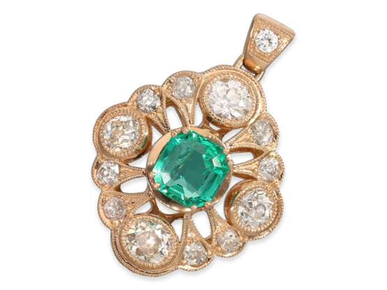Kette/Collier/Anhänger: feine Ankerkette mit sehr schönem Smaragd/Diamant-Anhänger in antikem Stil, russische Goldpunze, ca. 5,8ct - photo 2