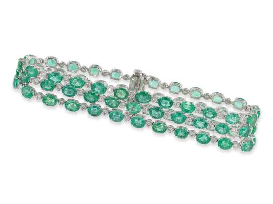 Armband: sehr schönes neuwertiges Smaragdarmband mit Brillanten, insgesamt ca. 24,66ct, 18K Gold - Foto 4