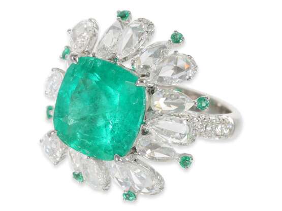 Ring:exquisiter, ungetragener und ehemals sehr teurer Smaragd/Diamantring, kolumbianischer Smaragd von 7,38ct, IGI-Expertise - Foto 3