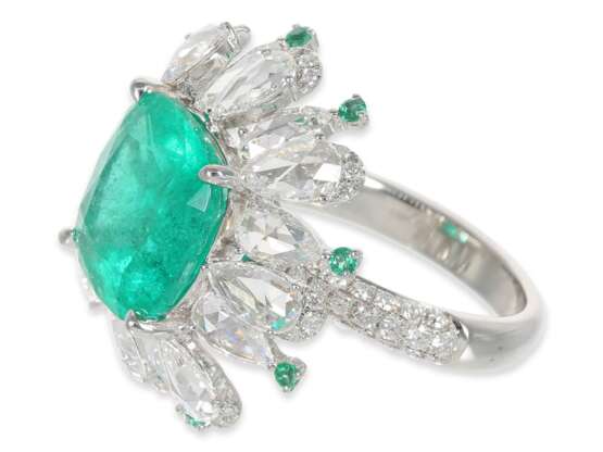 Ring:exquisiter, ungetragener und ehemals sehr teurer Smaragd/Diamantring, kolumbianischer Smaragd von 7,38ct, IGI-Expertise - Foto 5