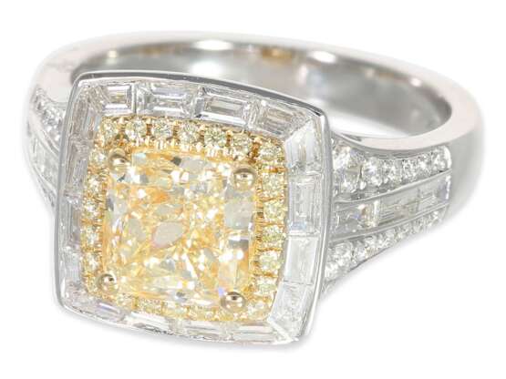 Ring: sehr hochwertiger Brillantring mit Fancy-Diamant von 2ct, 18K Gold, neuwertig mit IGI Report - Foto 2