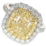 Ring: neuwertiger, sehr wertvoller Brillantring mit gelbem Diamanten von ca. 3,01ct, 18K Gold - photo 1
