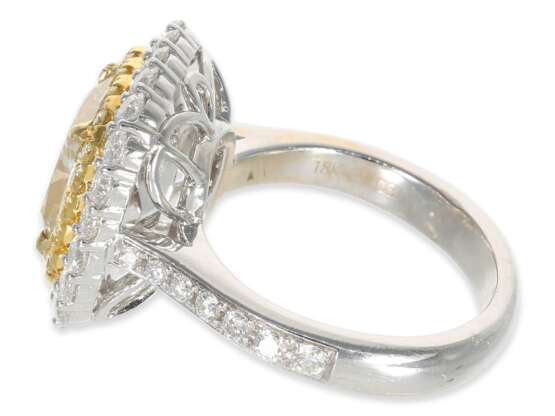 Ring: neuwertiger, sehr wertvoller Brillantring mit gelbem Diamanten von ca. 3,01ct, 18K Gold - Foto 7