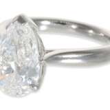 Ring: hochfeiner, ungetragener und sehr wertvoller Diamant im Tropfen-Schliff, 3,01ct, äußerst seltener Farb- und Reinheitsgrad, River/VVS, incl. GIA-Expertise - photo 3
