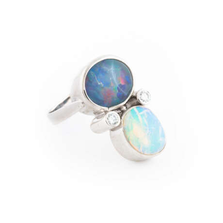 OPAL-RING MIT BRILLANTBESATZ 'KATZLER' - photo 2