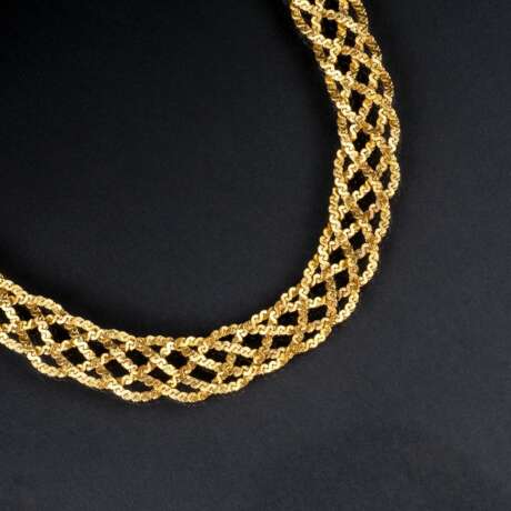 Gold-Collier mit Flecht-Dekor. - Foto 1