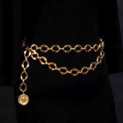 Chanel. Chain Belt mit Münz-Anhänger.