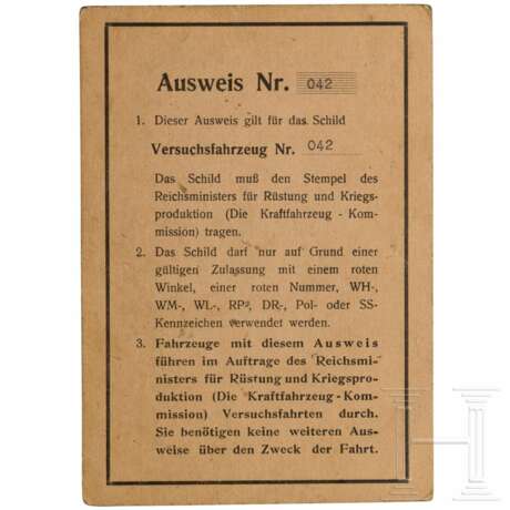 Albert Speer - Ausweis für ein Versuchsfahrzeug Nr. 42, Schreiben an den Gauleiter von Schlesien Karl Hanke sowie Fernschreiben vom SS-Obergruppenführer Frank, 1945 - Foto 2