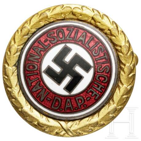 Goldenes Parteiabzeichen der NSDAP in 24 mm-Ausführung - photo 1