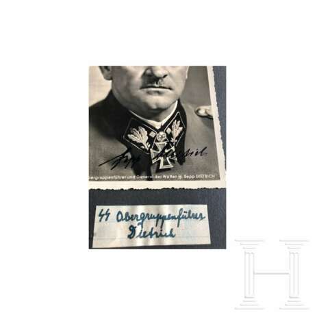 Album mit 98 Unterschriften, Fotos und Begleitschreiben von Ritterkreuzträgern, auch mit Eichenlaub- und Brillantenträgern - photo 15