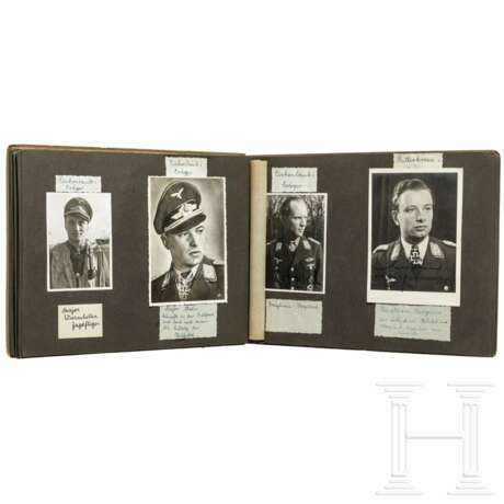 Album mit 98 Unterschriften, Fotos und Begleitschreiben von Ritterkreuzträgern, auch mit Eichenlaub- und Brillantenträgern - Foto 22