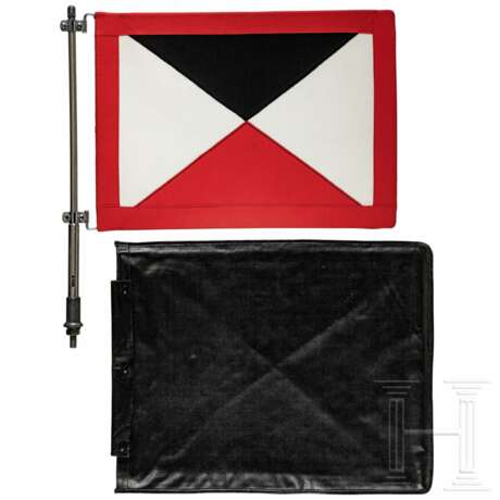 Kfz-Stander für einen kommandierenden General eines Armeekorps, komplett mit Haltestange und Wachstuch-Tasche - Foto 1