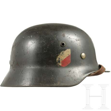 Stahlhelm M 35 der Luftwaffe mit beiden Abzeichen - photo 2