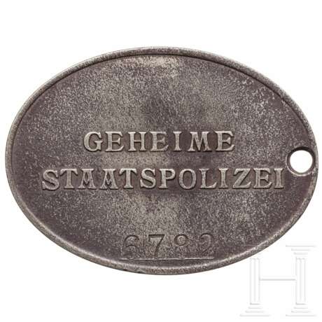Ausweismarke der Geheimen Staatspolizei "Gestapo" - Foto 2
