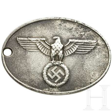 Ausweismarke der Geheimen Staatspolizei "Gestapo" - photo 1