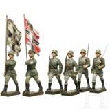 Lineol-Stahlhelmbund-Fahnenträger und fünf Marschierer des Heeres mit Fahnenträger - Foto 1