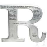 Leni Riefenstahl - Designbuchstabe "R" von Nick Agid zum 90. Geburtstag 1992 - photo 1