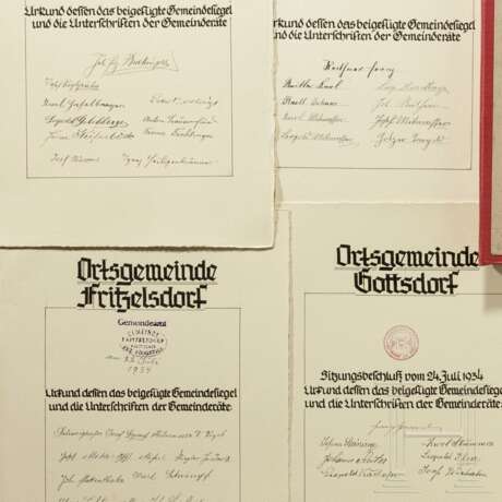 Major Emil Fey - 25 Ehrenbürgerurkunden der Ortsgemeinden des Gerichtsbezirks Persenbeug, in originaler Geschenkkassette - Foto 5