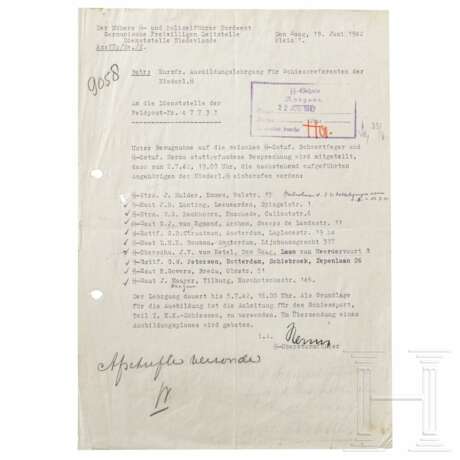 SS-Obersturmführer Herms - signierte Einberufungsliste zu einem "Ausbildungslehrgang für Schiessreferenten der Niederl. SS", 1942 - фото 1