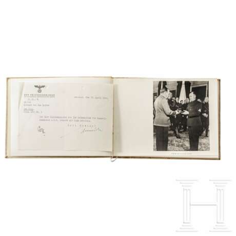 Erinnerungsalbum an Generalkommissar z.b.V. Fritz Schmidt mit Dankesschreiben an Mussert aus dem Reichskommissariat vom 18.4.1944 - фото 1