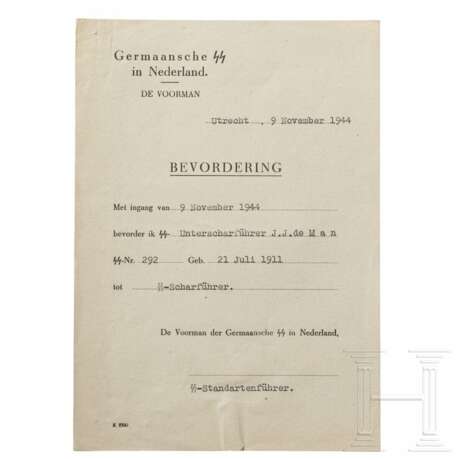 "Bevordering"-Urkunde zum Scharführer, datiert 9.11.1944 - Foto 1