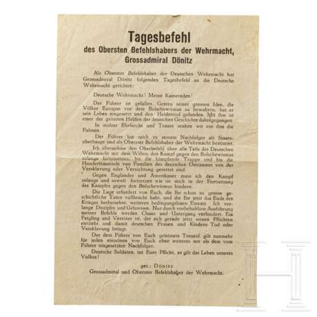 "Tagesbefehl des Obersten Befehlshabers der Wehrmacht, Grossadmiral Dönitz" - "Der Führer ist gefallen" - Foto 1