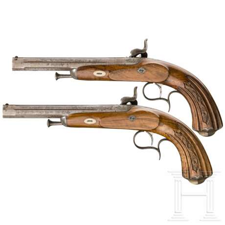 Ein Paar Perkussionspistolen im Kasten, Frankreich, um 1850 - Foto 2
