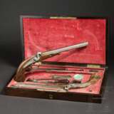 Ein Paar Perkussionspistolen im Kasten, Aury, St. Etienne, um 1860 - Foto 1