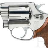 Smith & Wesson Mod. 60-3, "The .38 Chief's Special Stainless" - фото 2