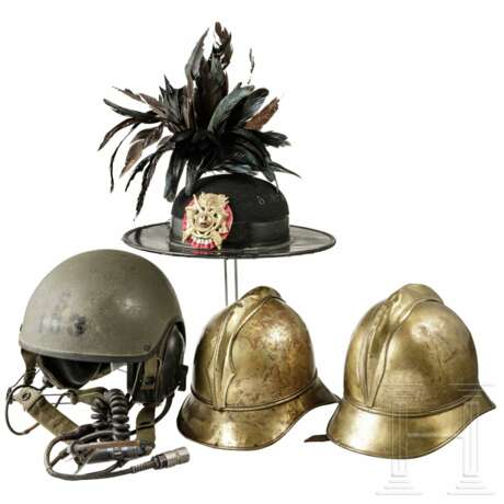 Ein Bersaglieri-Hut und drei Helme, 19./20. Jhdt. - Foto 1