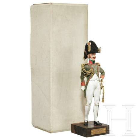 Offizier der Chasseurs à cheval de la Garde in Gesellschaftsuniform um 1810 - Uniformfigur von Marcel Riffet, 20. Jhdt. - Foto 1