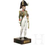 Offizier der Chasseurs à cheval de la Garde in Gesellschaftsuniform um 1810 - Uniformfigur von Marcel Riffet, 20. Jhdt. - Foto 2