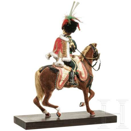 Offizier der Chasseurs à cheval de la Garde um 1810 auf Pferd - Uniformfigur von Marcel Riffet, 20. Jhdt. - Foto 3