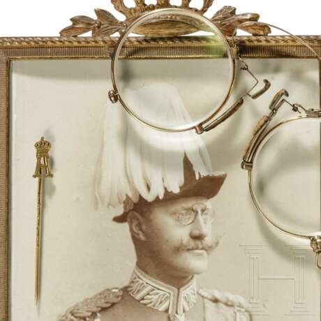 Prinz Alfons von Bayern (1862 - 1933) - Portraitfoto, Brille und Anstecknadel - photo 4