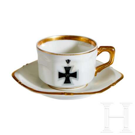 Eine patriotische Tasse mit Untersetzer - photo 1